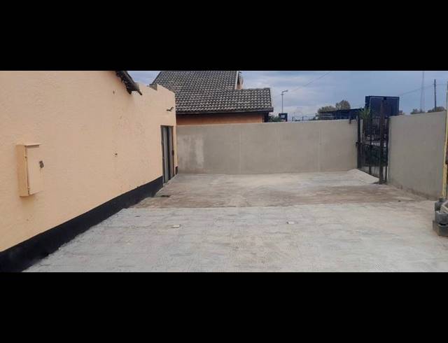 2 BEDROOM HOUSE FOR SALE IN PIMVILLE